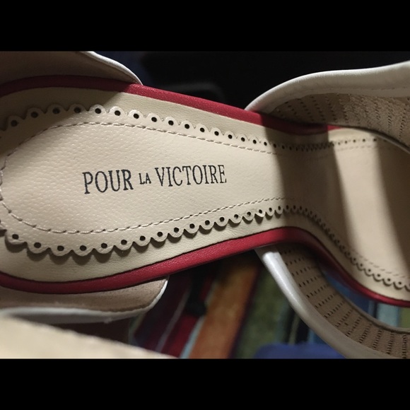 Pour La Victoire Sandal Bootie - Picture 6 of 6